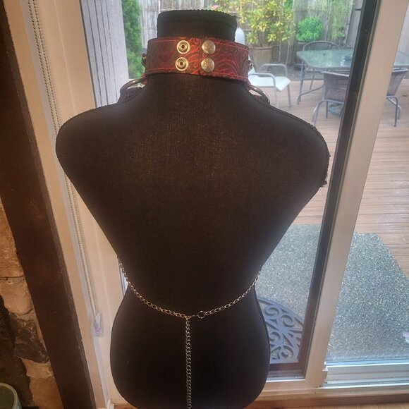 NWOT Leather and Chain Chest Harness Bra - Picture 6 of 7